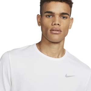 Camiseta Nike Dri-Fit UV Miler DV9315