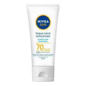 NIVEA SUN PROTETOR SOLAR FACIAL ANTISSINAIS TOQUE SECO FPS70